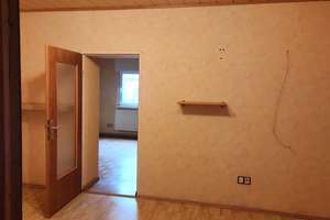 Wohnen mit Charakter: Großzügiges Haus in Saarbrücken-Ensheim – Bischmisheimer Str. 3, 66131 Ensheim, Saarbrücken – Vorschaubild 16