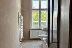 Weitblick in Friedrichshain: 4-Zi mit Balkon im 4.OG zum ruhigen Innenhof | Renovierungsbedürftig – Die vollständige Adresse der Immobilie erhältst du vom Anbieter., 10247 Friedrichshain, Berlin – Vorschaubild 7