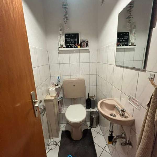*** Attraktives u. solides Mehrfamilienhaus - mit Garagen - Aachener Innenstadt ***
