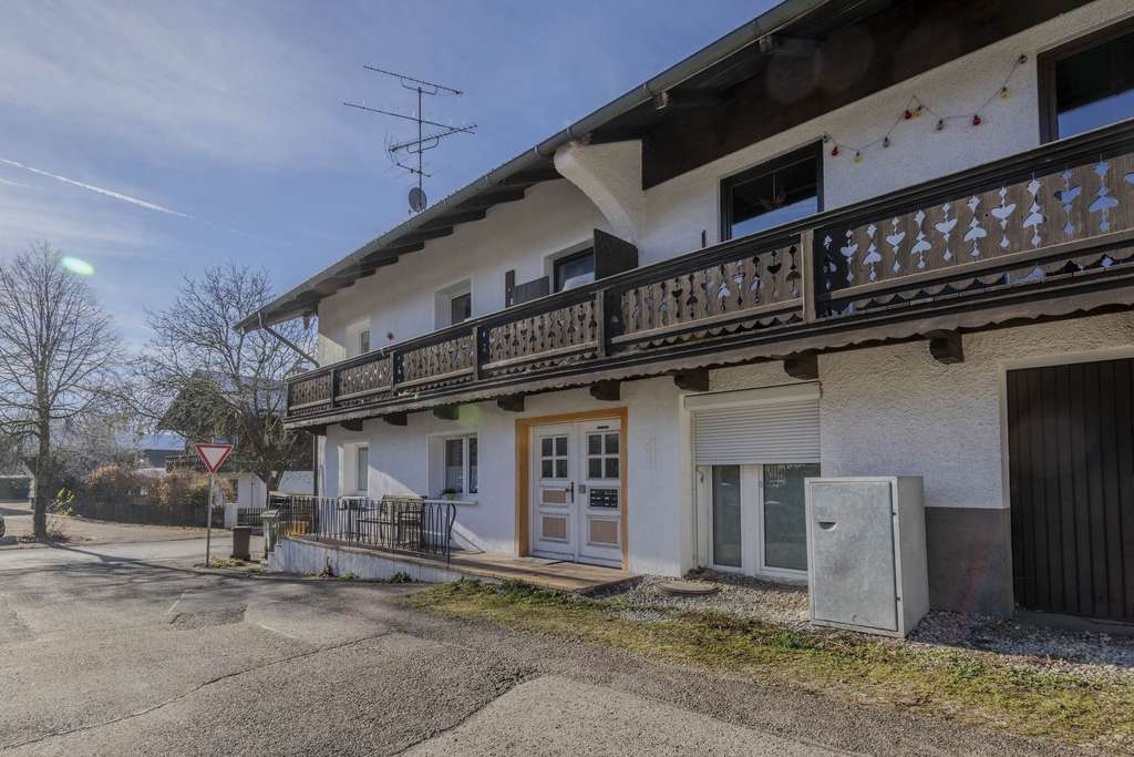 Immobilie in Aying - Attraktives Mehrfamilienhaus mit solider Rendite und gepflegtem Zustand - Bild 1