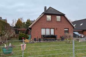 Einfamilienhaus in ruhiger Randlage mit gemauerten Kamin und massiver Garage – Die vollständige Adresse der Immobilie erhältst du vom Anbieter., 19073 Wittenförden – Vorschaubild 1