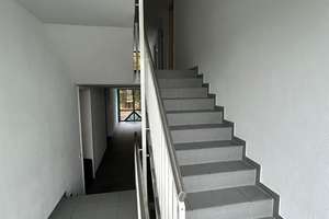 Großzügige und vermietete 2-Zimmer mit Wannenbad, Balkon, Aufzug, Tiefgarage und EBK – Die vollständige Adresse der Immobilie erhältst du vom Anbieter., 9113 Schloßchemnitz, Chemnitz – Vorschaubild 2