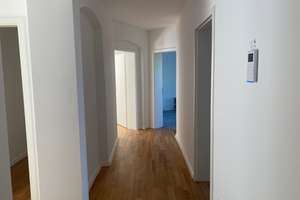 Luxuriöse 4 Raumwohnung mit Fußbodenheizung, Wanne und Dusche, Hauswirtschaftsraum, Parkett! – Jacobstraße 23, 6110 Südliche Innenstadt, Halle (Saale) – Vorschaubild 4