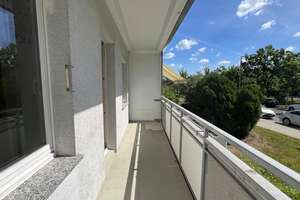 Herzlich willkommen: wir sanieren für Sie eine 3-Zimmerwohnung im Erdgeschoß mit Balkon! – Senftenberger Str. 34, 1239 Prohlis-Süd, Dresden – Vorschaubild 3