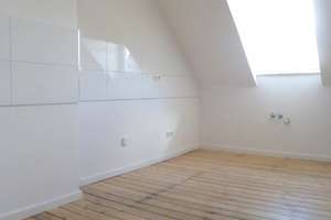 Wunderschöne 3-Zi Altbauwohnung mit grossem Dachboden – Die vollständige Adresse der Immobilie erhältst du vom Anbieter., 65195 Westend / Bleichstraße, Wiesbaden – Vorschaubild 5