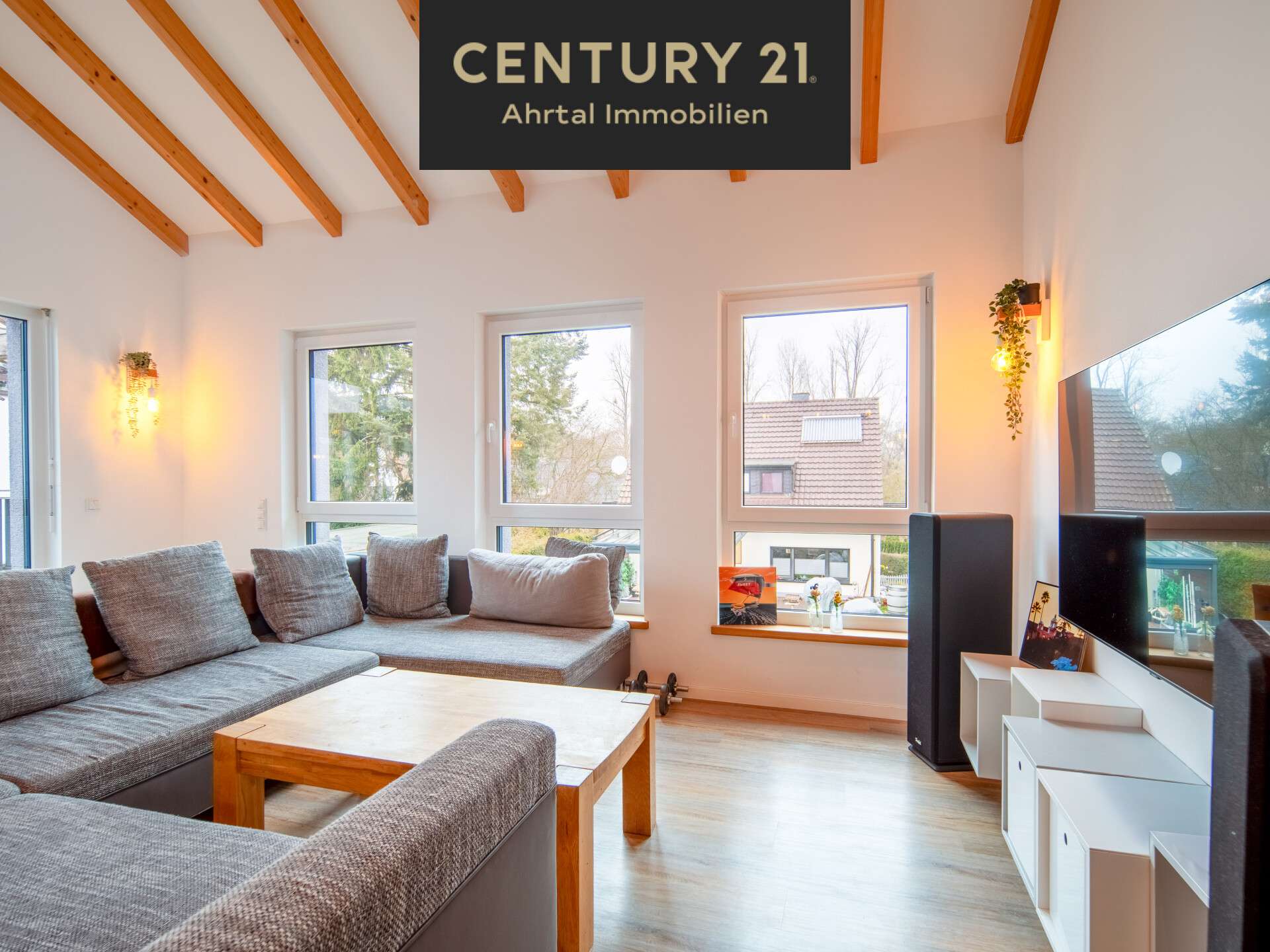 Immobilie in Grafschaft - jung.modern.zukunftssicher. - Exklusives Einfamilienhaus mit Einliegerwohnung - Bild 0