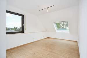 Einzigartiges Maisonette-Erlebnis mit Rheinblick, Garten und Balkonvielfalt – Die vollständige Adresse der Immobilie erhältst du vom Anbieter., 40589 Himmelgeist, Düsseldorf – Vorschaubild 8