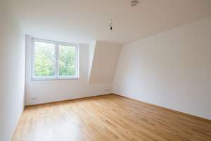 Charmante Maisonette-Wohnung mit Galerie, Balkon und Dachterrasse – Die vollständige Adresse der Immobilie erhältst du vom Anbieter., 45143 Altendorf, Essen – Vorschaubild 5