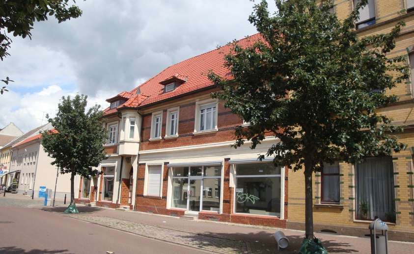 Straßenansicht