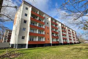 IDEAL FÜR STUDENTEN - 2-RW - Balkon - Bad mit Wanne - Aufzug  – Breitscheidstr. 25, 39114 Herrenkrug, Magdeburg – Vorschaubild 1