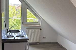 1-Zimmer Dachgeschosswohnung mit ca 35 qm ab sofort zu vermieten!! – Schwetzinger Str. 109/1, 69168 Wiesloch – Vorschaubild 3