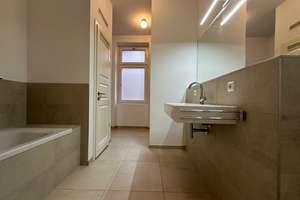 Traumhafte 3,5 Zimmer Altbauwohnung mit Balkon im Kernerviertel – Die vollständige Adresse der Immobilie erhältst du vom Anbieter., 70182 Kernerviertel, Stuttgart – Vorschaubild 3