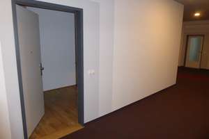 54 m² großes Wohnzimmer!!! - Exklusive 4-Raum-Maisonette mit vielen Extras – Ulmenstr. 3b, 9112 Kaßberg, Chemnitz – Vorschaubild 2