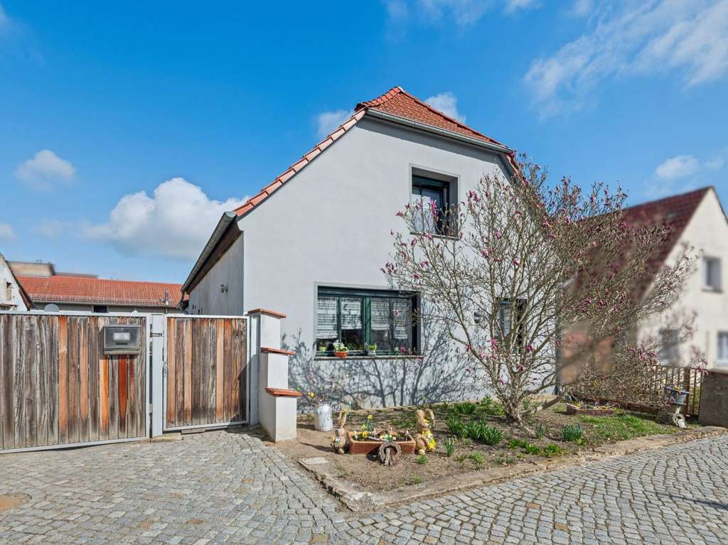 Immobilie in Heideblick - Saniertes Einfamilienhaus mit großzügiger Wohnfläche in Luckau - Bild 0