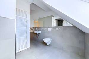 Stilvolle 3-Zimmer-Dachgeschosswohnung mit Terrasse in Top-Zustand, Johannisthal! – Trützschlerstr. 11, 12487 Johannisthal, Berlin – Vorschaubild 24