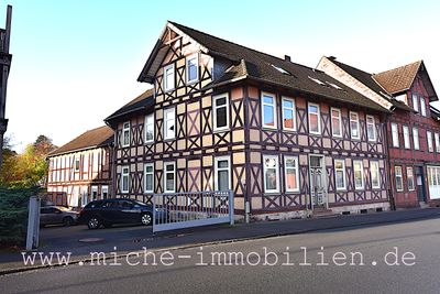 Gepflegte 2-Zi. Wohnung im 1.OG Fachwerkhaus mit 6-WE nahe der Innenstadt.