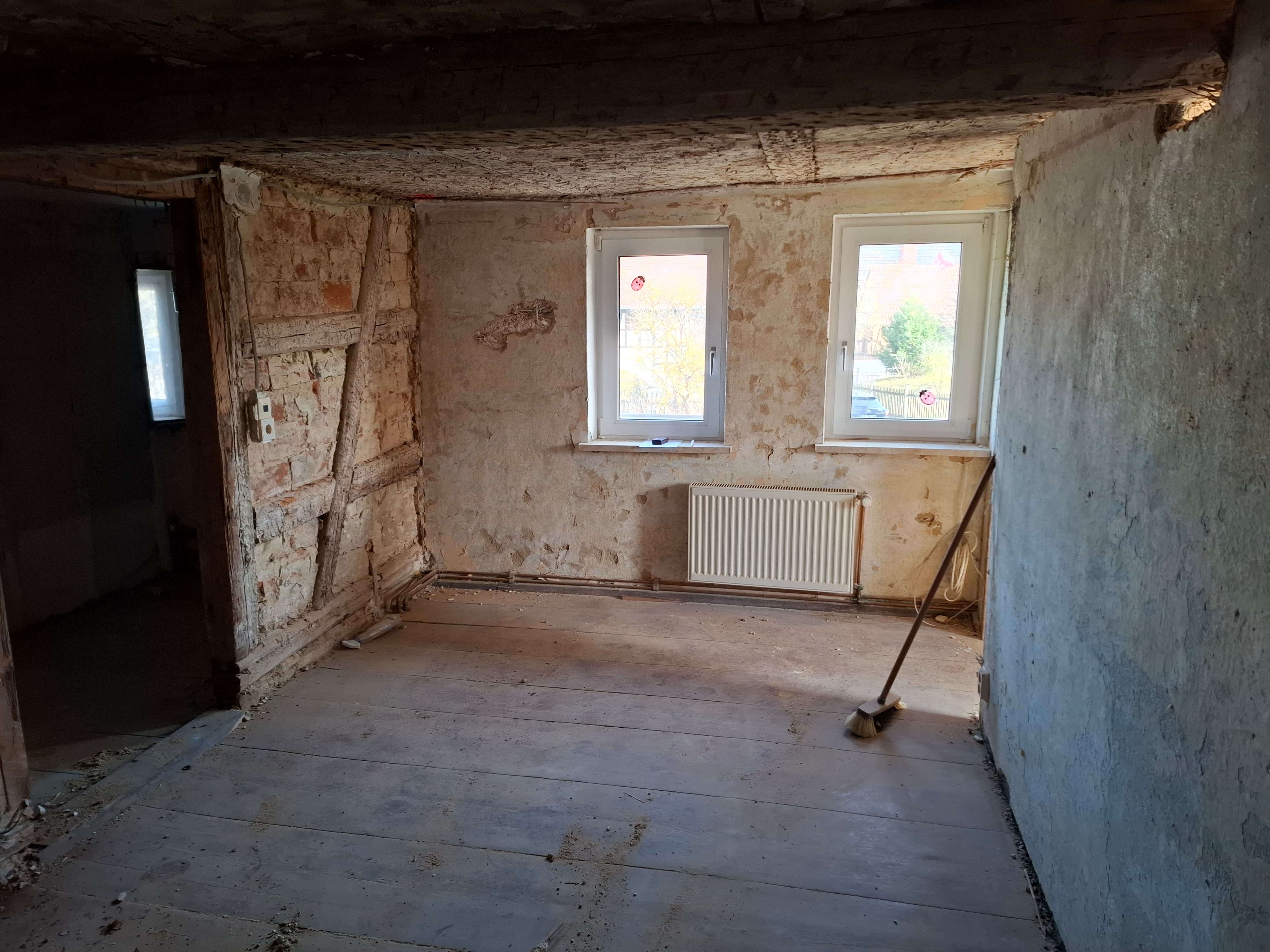 Immobilie in Gutenborn - Sanierungsbedürftiges Bauernhaus in guter Wohnlage in Gutenborn/ OT Heuckewalde - Bild 2