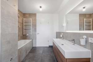 Ihr neues Highlight in Pasing: Edles Design & Dachterrasse – Die vollständige Adresse der Immobilie erhältst du vom Anbieter., 81249 Aubing-Süd, München – Vorschaubild 8