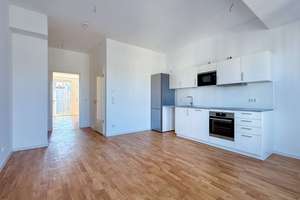 Geräumige 2-Zimmerwohnung mit Gartenzugang - schnell zum KuDamm – Osnabrücker Straße 27, 10589 Charlottenburg, Berlin – Vorschaubild 7
