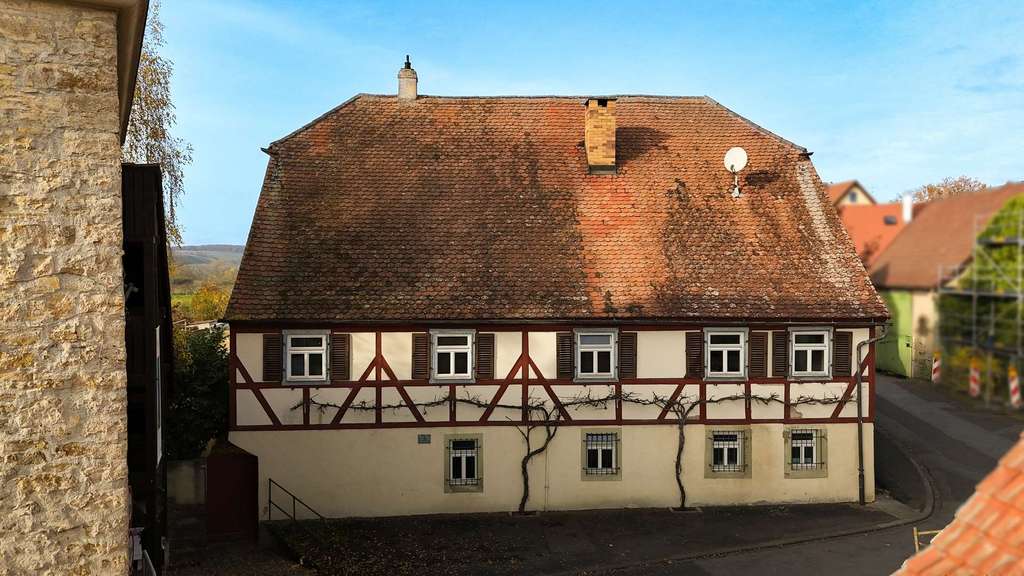 Immobilie in Sommerach - Baderhaus Sommerach 1561 – Denkmalschutz mit erstklassigen Abschreibungsvorteilen für Kapitalanleger - Bild 3
