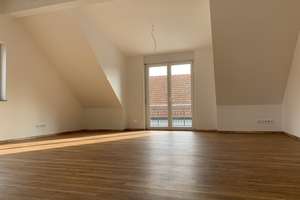 Stilvolle, neuwertige 2-Zimmer-DG-Wohnung mit Balkon und EBK in Aubing, München – Soldhofstr. 8, 81245 Altaubing, München – Vorschaubild 2