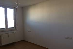 Wohnen im Westen am Klinikum: 2,5-Zimmer-Wohnung in Ingolstadt – Krumenauerstr. 32, 85049 Friedrichshofen-Hollerstauden, Ingolstadt – Vorschaubild 9