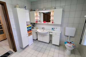 Zweifamilienhaus + Hallen + PV + Pool – 4089 m² Grundstück ALLEINLAGE – Die vollständige Adresse der Immobilie erhältst du vom Anbieter., 94486 Osterhofen – Vorschaubild 14
