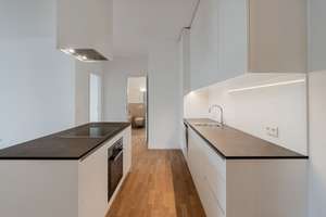 Großzügige 4-Zi. Whg. mit Balkon, hochwertiger EBK, Ankleide & Gäste-WC mit Dusche – Nachodstraße 15B, 10779 Wilmersdorf, Berlin – Vorschaubild 5