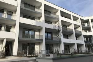 Schöne 3-Zimmer-Wohnung mit Einbauküche und Balkon in Lochhausen, München – Henschelstraße 31, 81249 Lochhausen, München – Vorschaubild 1