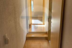RESERVIERT!
ÄLTERES EINFAMILIENHAUS MIT DOPPELGARAGE UND NEBENGEBÄUDE – Die vollständige Adresse der Immobilie erhältst du vom Anbieter., 94474 Vilshofen an der Donau – Vorschaubild 16