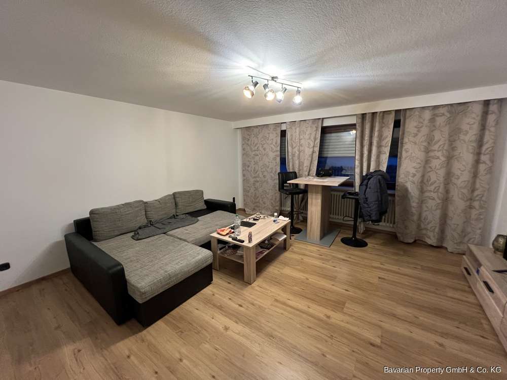 Immobilie in Grafenwiesen - Mehrfamilienhaus mit 5 Einheiten – teilvermietet, mit großem Grundstück - Bild 1