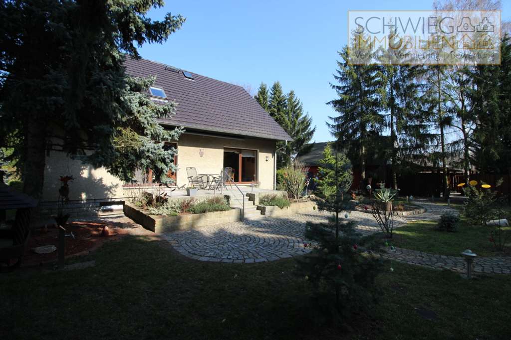 Immobilie in Drebkau - Einfamilienhaus in Alleinlage mit Doppelgarage und großem Grundstück - Bild 2