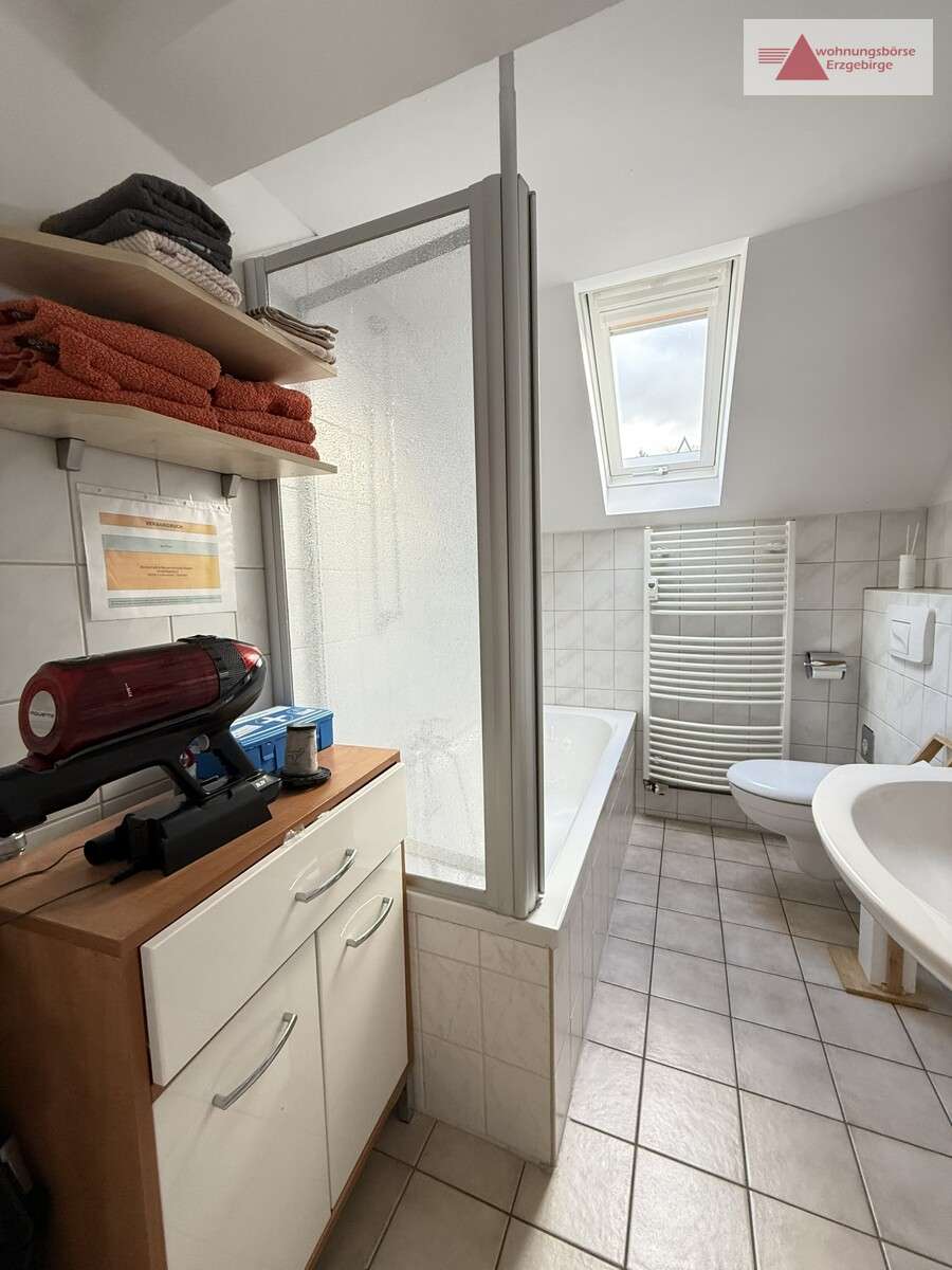 Immobilie in Lichtenstein/Sachsen - Wohnen, vermieten & Gewerbe: Stadthaus mit Kamin, Balkon und Garten in Lichtenstein (Zwickau) - Bild 2