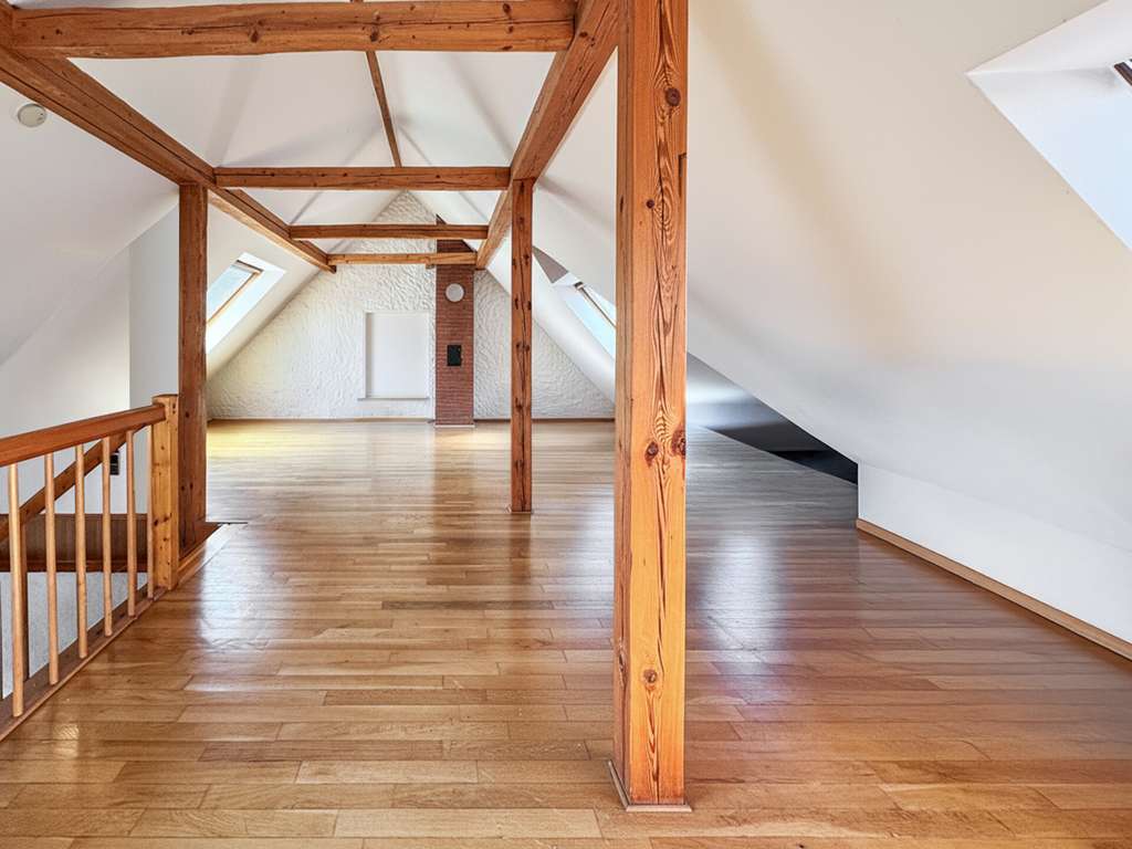 Immobilie in Aystetten - 4 Zimmer-Wohnung mit Dachterrasse - sofort bezugsfrei - Bild 2