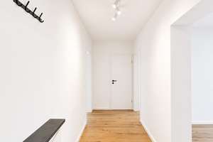 Stilvolles Wohnen in Düsseldorfs Altstadt – Sanierte 3-Zimmer-Wohnung nahe Rhein – Die vollständige Adresse der Immobilie erhältst du vom Anbieter., 40213 Altstadt, Düsseldorf – Vorschaubild 11