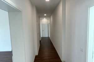 Zimmer 3.3 in DamenWG - Wohnung mitten in der Bielefelder City – Bielefeld – Vorschaubild 3