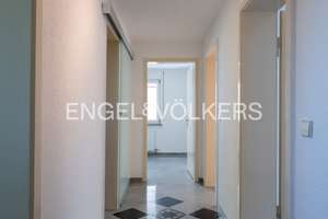 Bezugsfreie 3-Zimmer Wohnung mit Balkon in ruhiger Lage – Die vollständige Adresse der Immobilie erhältst du vom Anbieter., 70439 Stammheim-Mitte, Stuttgart – Vorschaubild 7