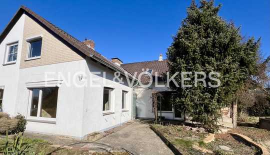Bild von VIERLINGSHAUS MIT GARTEN IN ZENTRALER LAGE