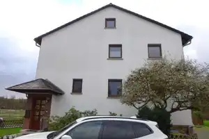 506 - Charmantes Zweifamilienhaus (freistehend) mit Garage & zusätzl. Erholungsgrundstück in Lahntal – Am Rodenbach X, 35094 Marburg-Biedenkopf (Kreis) – Vorschaubild 4