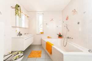 MEHRGENERATIONENHAUS - Einfamilienhaus mit Garten, Pool und großer Werkstatt in Radolfzell – Konstanz (Kreis) – Vorschaubild 8
