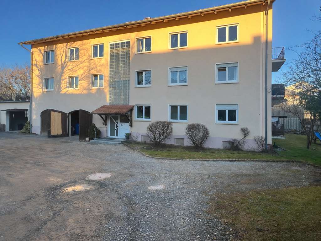 Immobilie in Heiligenberg - Lichtdurchflutete 4-Zimmer-Wohnung in idyllischer Lage von Heiligenberg - Bild 0