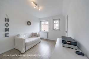 Provisionsfrei für Käufer: ELEGANZ-STIL-EXKLUSIVITÄT. Traumhaftes Einfamilienhaus mit Carport – Friesland (Kreis) – Vorschaubild 23