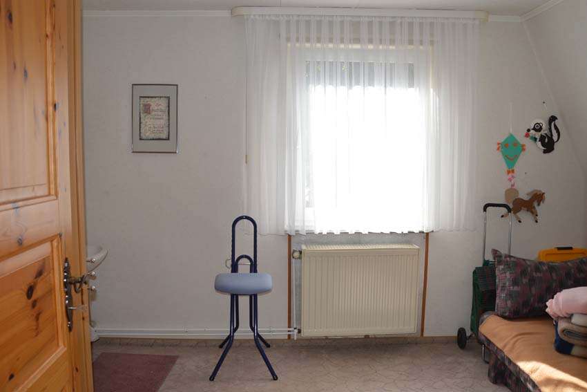 Immobilie in Otterndorf - Solides Zweifamilienhaus in zentraler Lage in Otterndorf mit schönem Grundstück - Bild 2