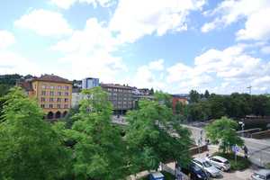 City, Enz & Innenstadt - gepflegte 2-Zimmer-Wohnung mit Balkon - ideal für Singles oder Pärchen – Pforzheim – Vorschaubild 1