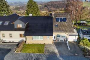 Endlich Platz für das große Leben. Mit Garten, Terrasse und Blick in die Ferne – Die vollständige Adresse der Immobilie erhältst du vom Anbieter., 53639 Königswinter – Vorschaubild 30