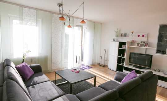 Lichtdurchflutete gemütliche 2-Zi.-Wohnung mit Balkon und Blick ins Grüne