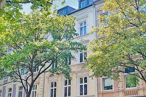 Deckenhöhen bis zu 4,50m ++ XXL-Türen/ Balkon/ perfekter Weitblick