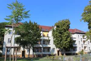 * NACHMIETER zum 01.10.2026 GESUCHT * großer Balkon & tagesbelichtetes Wannenbad *