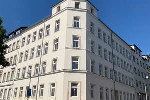 Zweitbezug nach San.! Kompakte 3-Zi. mit Einbauküche, Lam., Lift u. Wanne! – Tschaikowskistraße 29, 9130 Sonnenberg, Chemnitz – Vorschaubild 2
