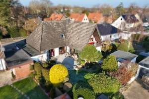 Charmantes Einfamilienhaus in Königsheide /gr. Wohn-Essbereich / Wohndiele mit Kamin uvm. – Die vollständige Adresse der Immobilie erhältst du vom Anbieter., 27578 Leherheide, Bremerhaven – Vorschaubild 2
